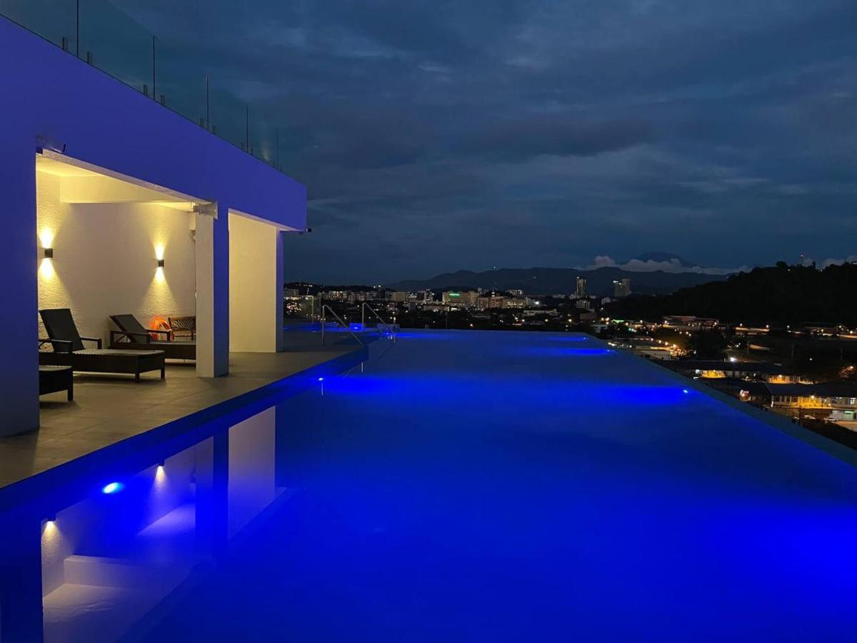Queensland Suites At Aru Suites, Kota Kinabalu Zewnętrze zdjęcie