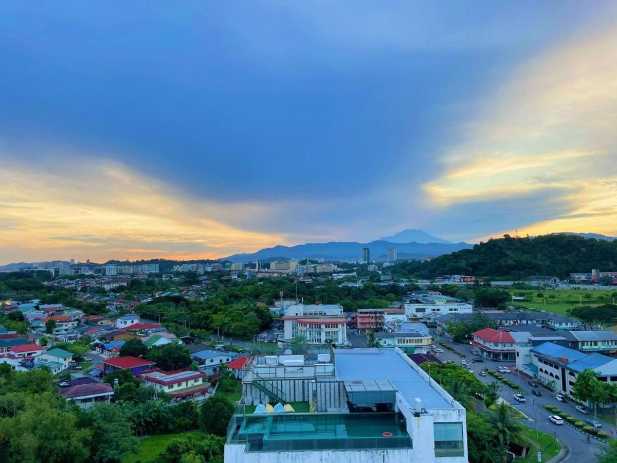 Queensland Suites At Aru Suites, Kota Kinabalu Zewnętrze zdjęcie